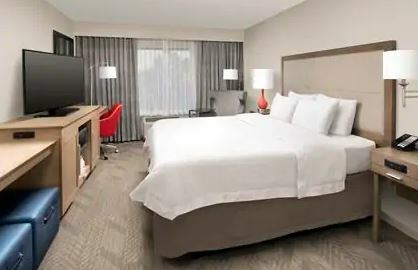 Hampton & Anaheim Hotel