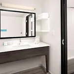 Hampton & Anaheim 3* Garden Grove