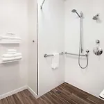 Hotel Hampton & Anaheim Garden Grove