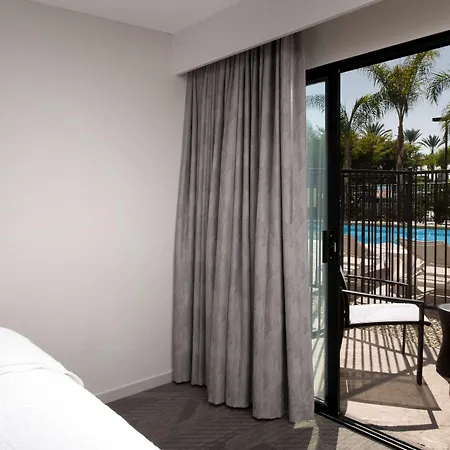 Hampton & Anaheim 3*