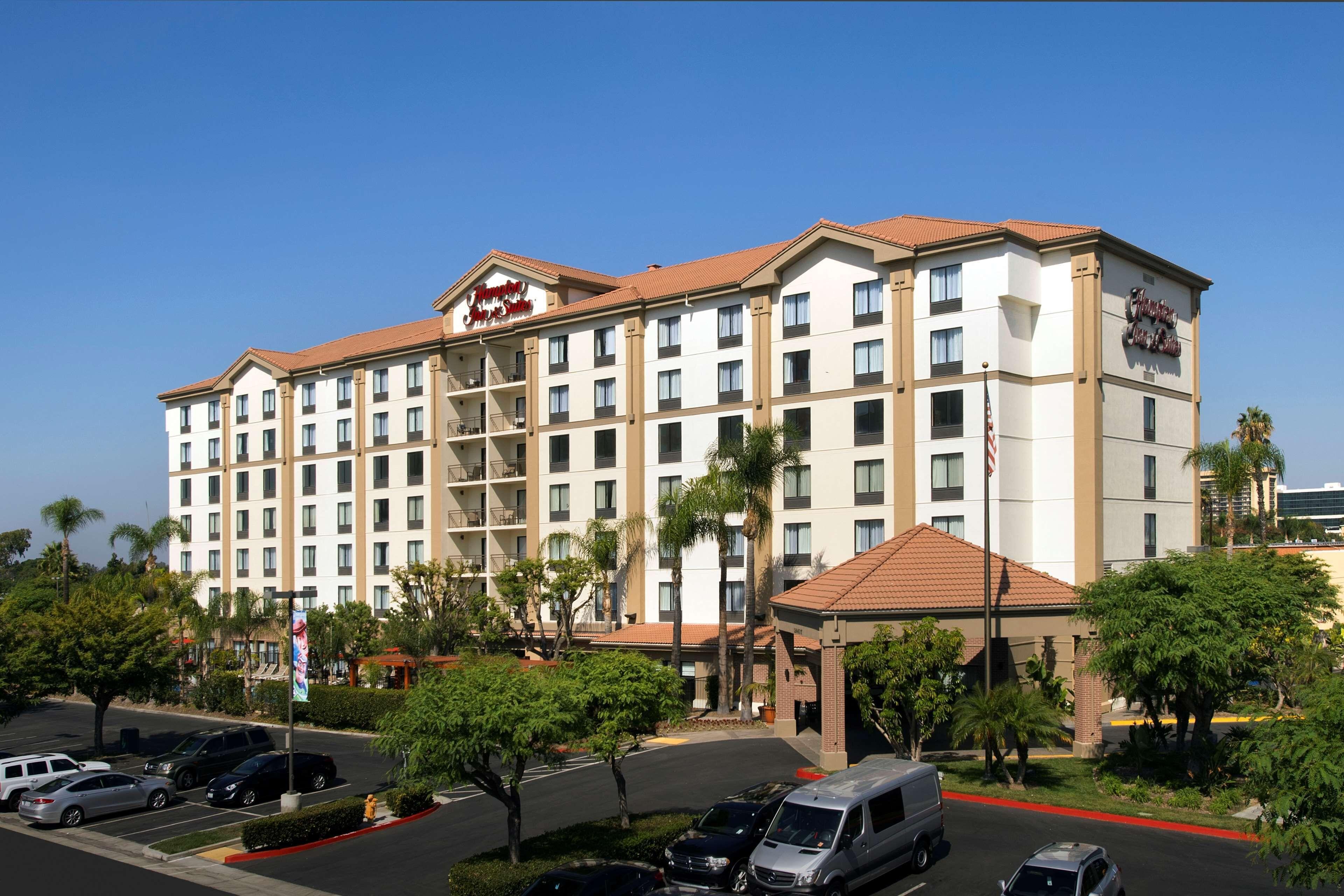 Hampton & Anaheim Hotel 3*