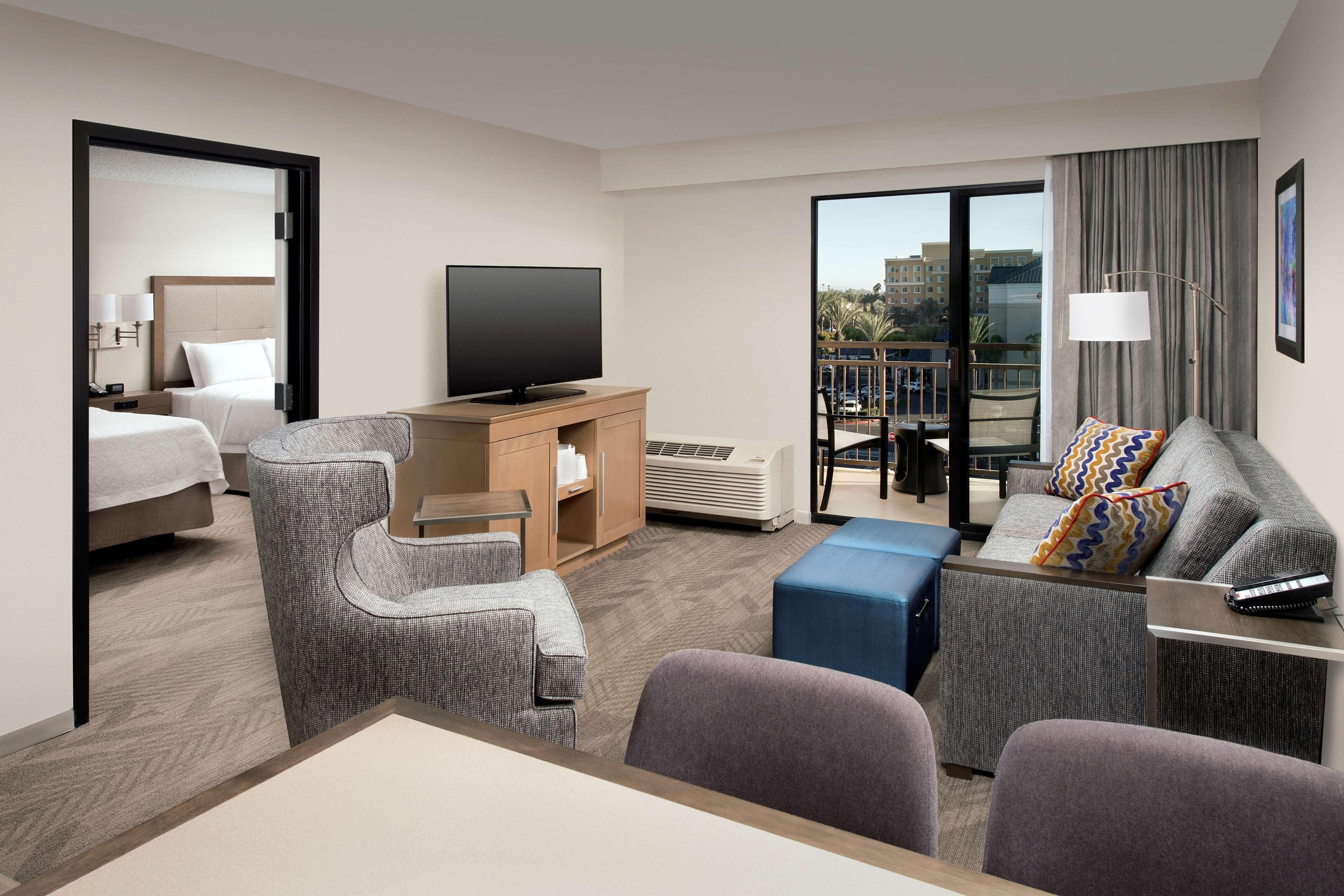 Hampton & Anaheim Hotel 3*