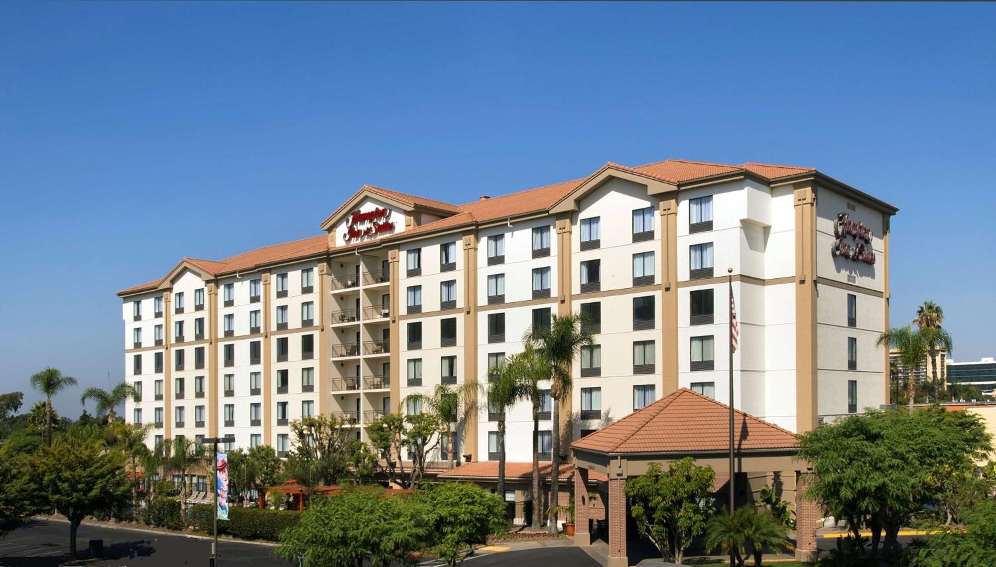 Hampton & Anaheim Hotel