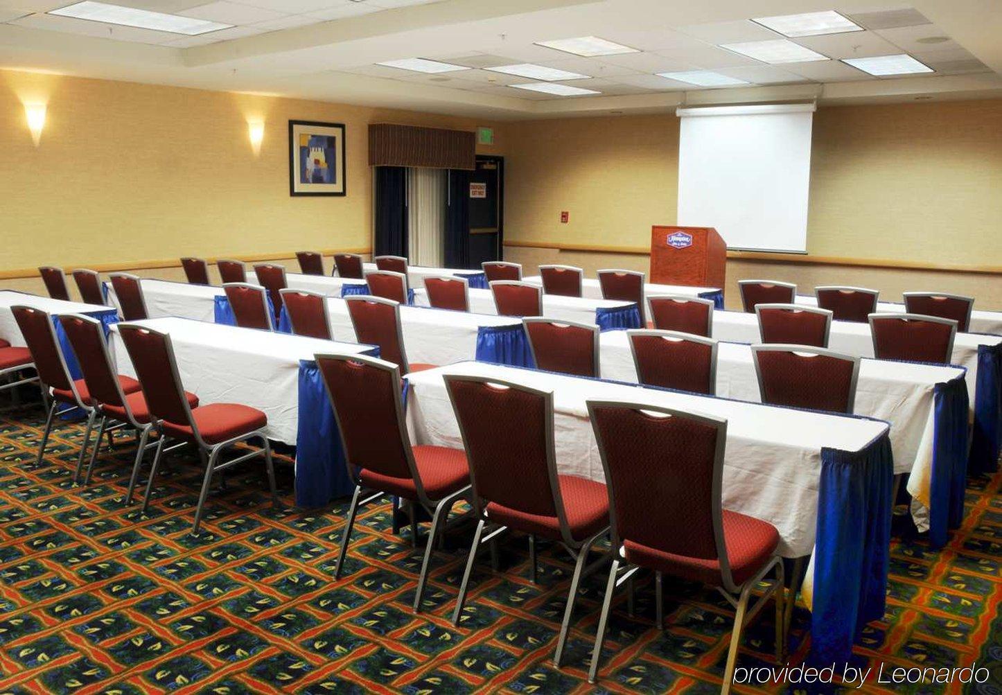 Hampton & Anaheim Hotel