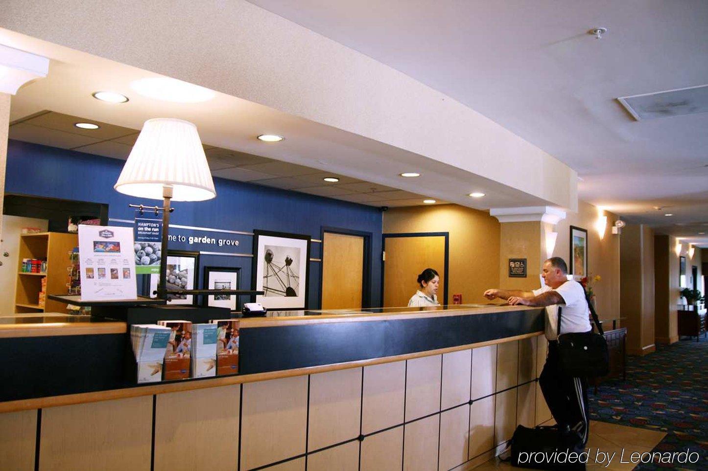 Hampton & Anaheim 3*