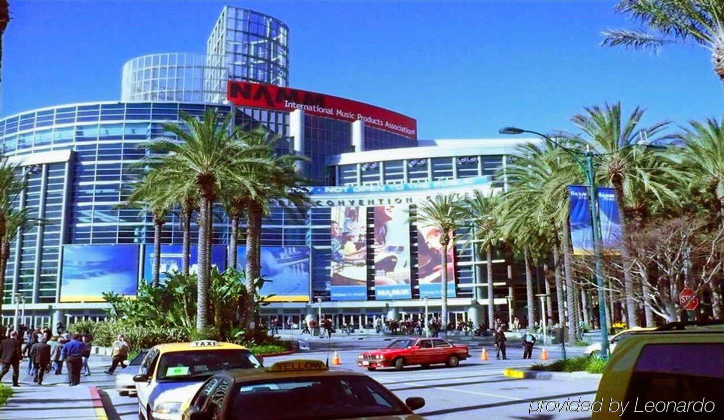 Hampton & Anaheim 3*