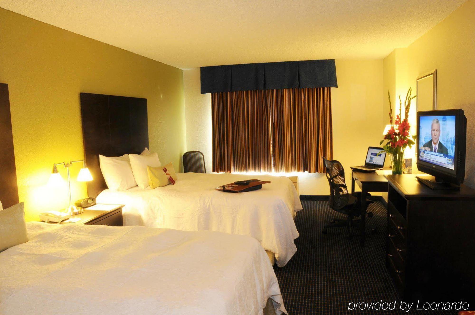 Hampton & Anaheim Hotel 3*